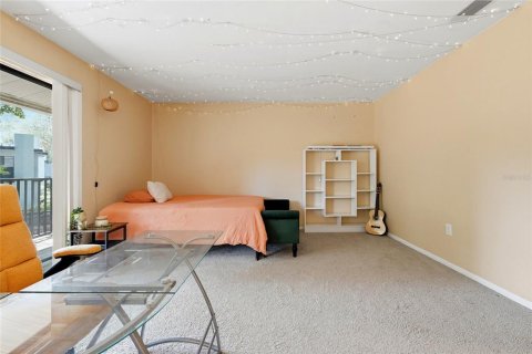Condo in Gainesville, Florida, 3 bedrooms № 2211386 - photo 20