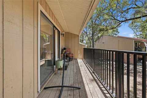 Condo in Gainesville, Florida, 3 bedrooms № 2211386 - photo 24