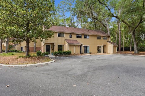 Condominio en Gainesville, Florida, 3 dormitorios  № 2211386