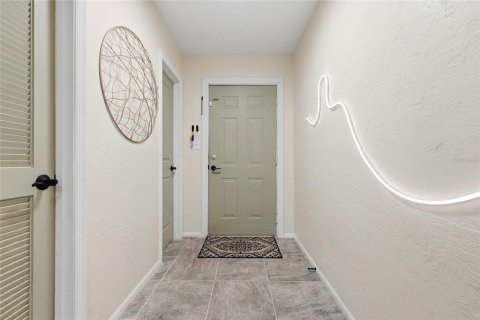 Condo in Gainesville, Florida, 3 bedrooms № 2211386 - photo 10