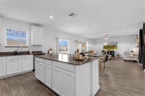 Casa en venta en Leesburg, Florida, 4 dormitorios, 244.8 m2 № 1909864 - foto 13
