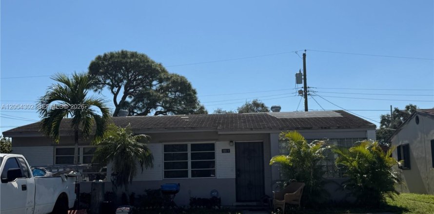 Casa en Miami Gardens, Florida 3 dormitorios, 69.68 m2 № 2244860