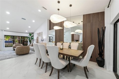 Villa ou maison à vendre à Coral Springs, Floride: 4 chambres № 1954025 - photo 4