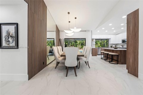 Villa ou maison à vendre à Coral Springs, Floride: 4 chambres № 1954025 - photo 7