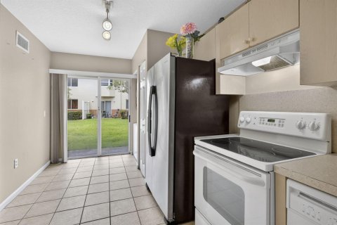 Copropriété à vendre à West Palm Beach, Floride: 2 chambres, 82.03 m2 № 2153710 - photo 23