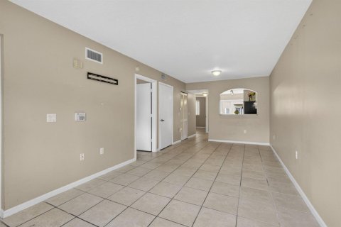 Copropriété à vendre à West Palm Beach, Floride: 2 chambres, 82.03 m2 № 2153710 - photo 17