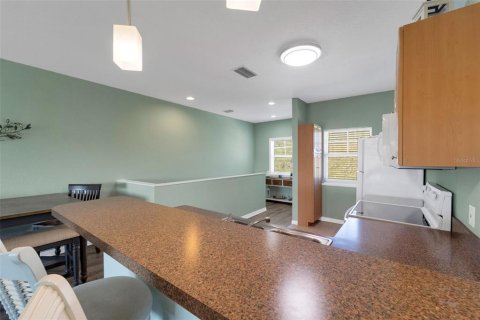 Townhouse in Rotonda, Florida 2 bedrooms, 106 sq.m. № 1427067 - photo 5