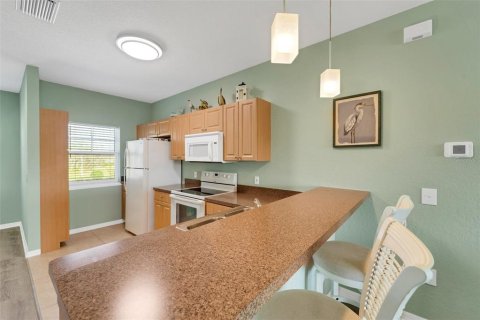 Townhouse in Rotonda, Florida 2 bedrooms, 106 sq.m. № 1427067 - photo 4