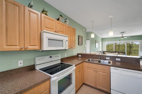 Townhouse in Rotonda, Florida 2 bedrooms, 106 sq.m. № 1427067 - photo 6