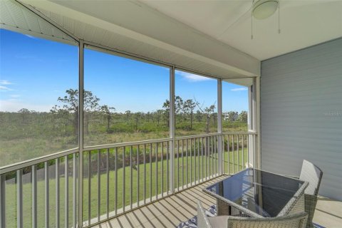 Townhouse in Rotonda, Florida 2 bedrooms, 106 sq.m. № 1427067 - photo 12