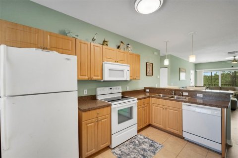 Townhouse in Rotonda, Florida 2 bedrooms, 106 sq.m. № 1427067 - photo 3