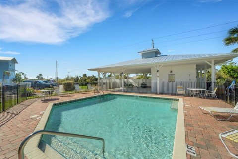 Townhouse in Rotonda, Florida 2 bedrooms, 106 sq.m. № 1427067 - photo 27