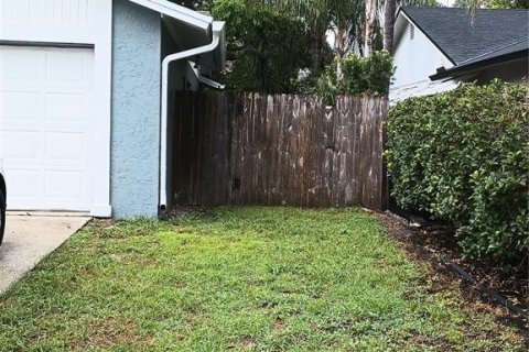 House in Tampa, Florida 3 bedrooms, 141.03 sq.m. № 1785994 - photo 6
