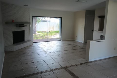 House in Tampa, Florida 3 bedrooms, 141.03 sq.m. № 1785994 - photo 5