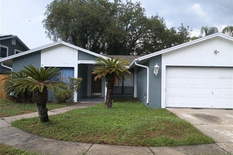 House in Tampa, Florida 3 bedrooms, 141.03 sq.m. № 1785994 - photo 1