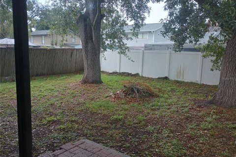 House in Tampa, Florida 3 bedrooms, 141.03 sq.m. № 1785994 - photo 8