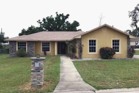 Villa ou maison à vendre à Haines City, Floride: 3 chambres, 149.39 m2 № 1870405 - photo 1