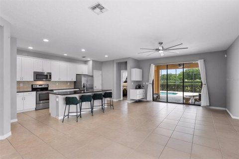 Casa en venta en Davenport, Florida, 4 dormitorios, 179.95 m2 № 1736254 - foto 5