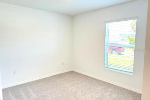 House in Dade City, Florida 4 bedrooms, 169.45 sq.m. № 2277443 - photo 18