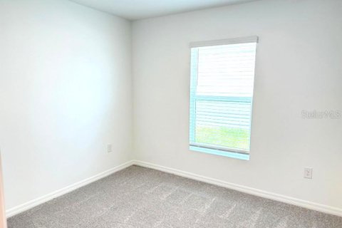 House in Dade City, Florida 4 bedrooms, 169.45 sq.m. № 2277443 - photo 15