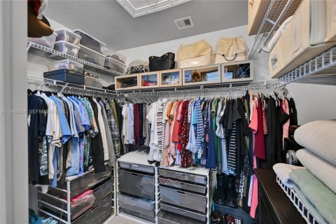 House in Homestead, Florida 4 bedrooms, 147.34 sq.m. № 2006138 - photo 14