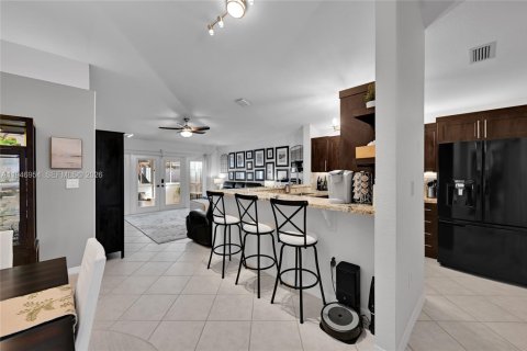 House in Homestead, Florida 4 bedrooms, 147.34 sq.m. № 2006138 - photo 8