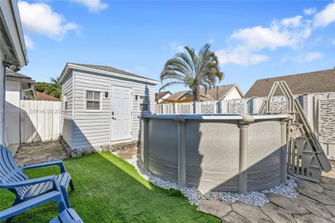 House in Homestead, Florida 4 bedrooms, 147.34 sq.m. № 2006138 - photo 24