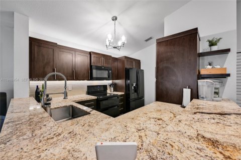 House in Homestead, Florida 4 bedrooms, 147.34 sq.m. № 2006138 - photo 9