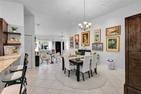 House in Homestead, Florida 4 bedrooms, 147.34 sq.m. № 2006138 - photo 6