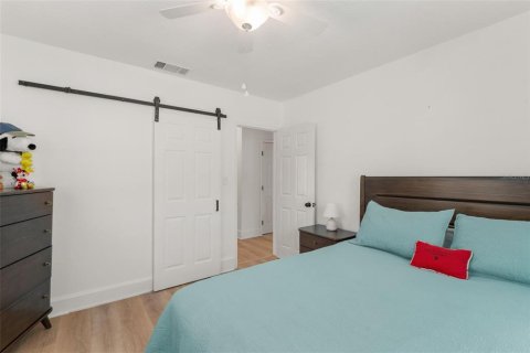 House in Orlando, Florida 3 bedrooms, 122.26 sq.m. № 1734623 - photo 24