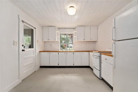 Propiedad comercial en venta en Tampa, Florida, 4 dormitorios, 124.86 m2 № 2221948 - foto 15