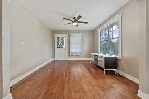 Propiedad comercial en venta en Tampa, Florida, 4 dormitorios, 124.86 m2 № 2221948 - foto 4