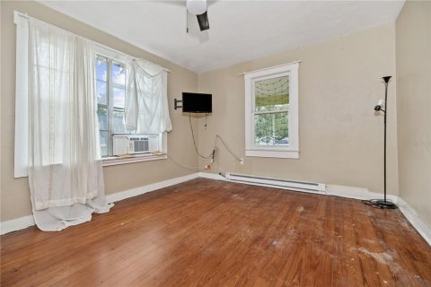 Propiedad comercial en venta en Tampa, Florida, 4 dormitorios, 124.86 m2 № 2221948 - foto 12