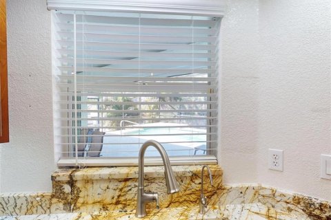 House in Punta Gorda, Florida 3 bedrooms, 198.35 sq.m. № 1733026 - photo 19