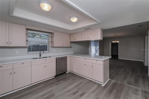 Casa en alquiler en New Port Richey, Florida, 3 dormitorios, 148.92 m2 № 1746883 - foto 7