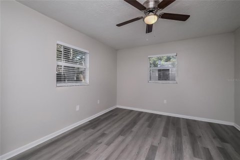 Casa en alquiler en New Port Richey, Florida, 3 dormitorios, 148.92 m2 № 1746883 - foto 14