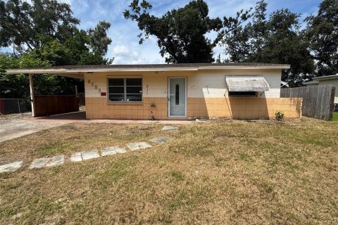 Casa en venta en Pinellas Park, Florida, 3 dormitorios, 111.39 m2 № 1902582 - foto 1