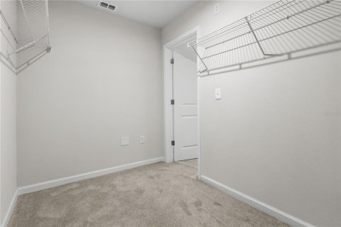 House in Davenport, Florida 4 bedrooms, 207.36 sq.m. № 1856231 - photo 27