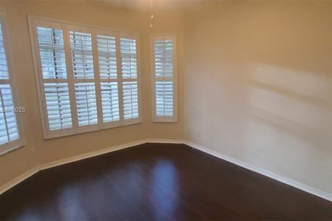 Condo in Pembroke Pines, Florida, 3 bedrooms  № 1944197 - photo 12