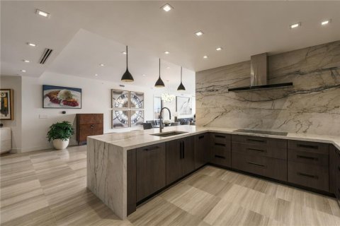 Copropriété à vendre à Tampa, Floride: 3 chambres, 223.34 m2 № 2418802 - photo 13