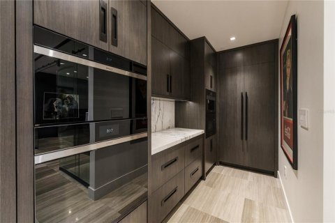 Copropriété à vendre à Tampa, Floride: 3 chambres, 223.34 m2 № 2418802 - photo 17
