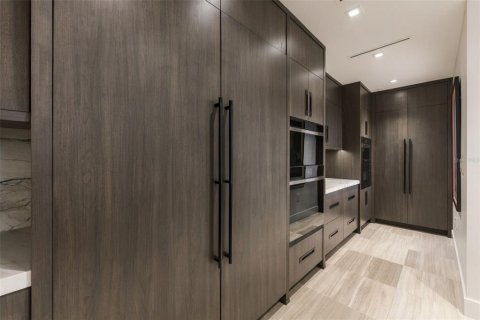 Copropriété à vendre à Tampa, Floride: 3 chambres, 223.34 m2 № 2418802 - photo 16