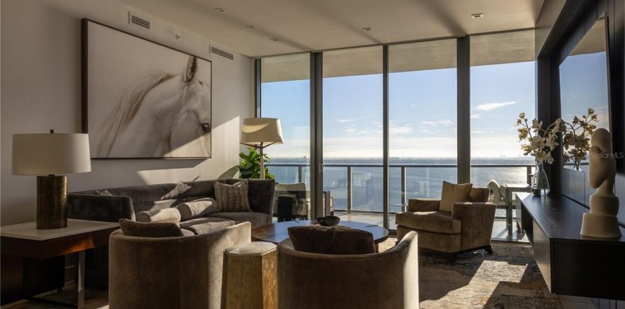 Condo à Tampa, Floride, 3 chambres  № 2418802