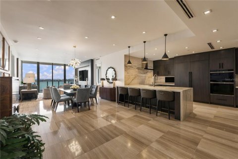 Copropriété à vendre à Tampa, Floride: 3 chambres, 223.34 m2 № 2418802 - photo 11