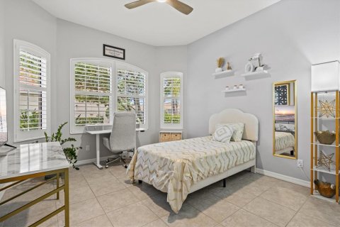 House in Sarasota, Florida 3 bedrooms, 208.94 sq.m. № 2147810 - photo 19