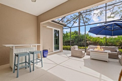 House in Sarasota, Florida 3 bedrooms, 208.94 sq.m. № 2147810 - photo 24