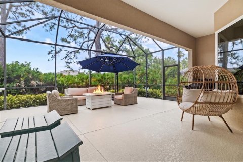 House in Sarasota, Florida 3 bedrooms, 208.94 sq.m. № 2147810 - photo 23