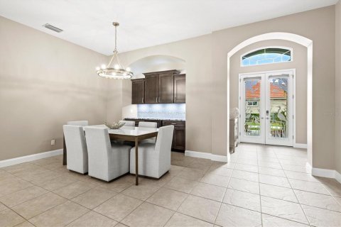 House in Sarasota, Florida 3 bedrooms, 208.94 sq.m. № 2147810 - photo 8