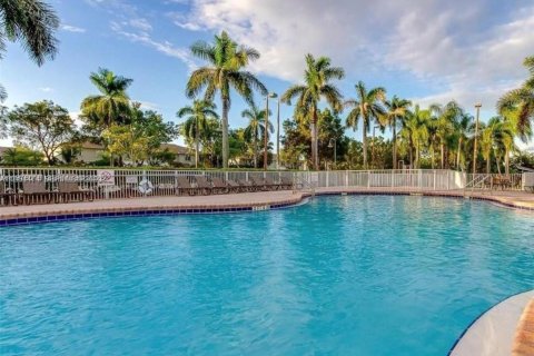 House in Deerfield Beach, Florida 3 bedrooms, 131.74 sq.m. № 2044427 - photo 19