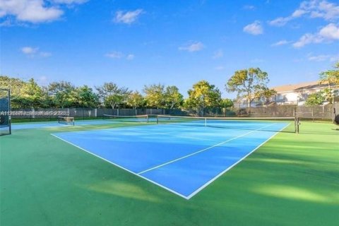 House in Deerfield Beach, Florida 3 bedrooms, 131.74 sq.m. № 2044427 - photo 18